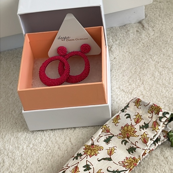 Deepa Gurnani hoops - Picture 3 of 3